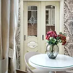 Garden Daire