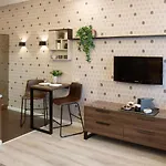 Garden Apartment *